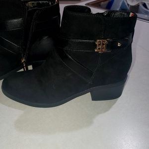 Womens Tommy Hilfiger black boots